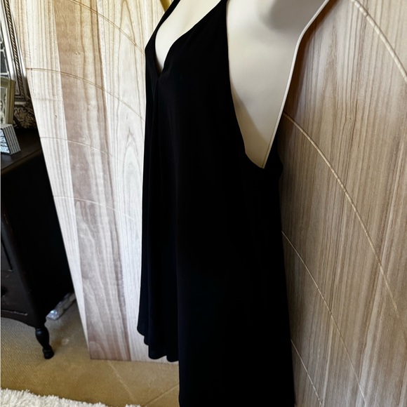 Little black sundress - Picture 4 of 6